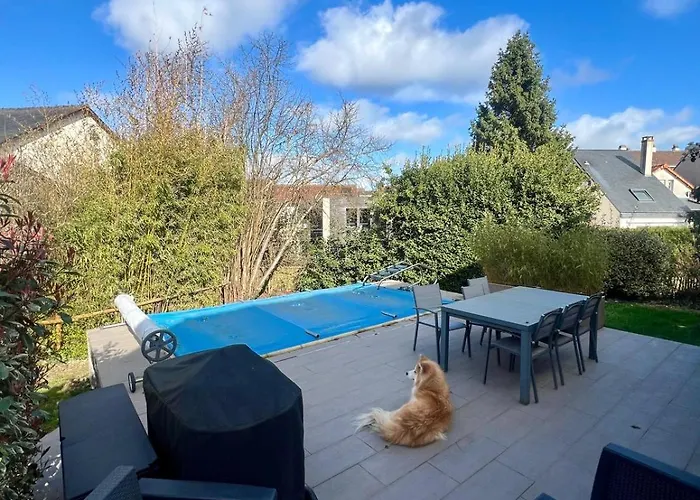 Avec Entree Independante, Sdb Privative, Piscine Et Grand Garage Et Proche Hyper-centre * Le Mans